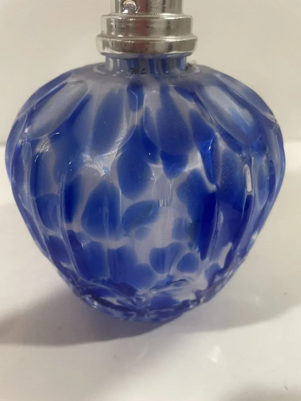 Art Glass Fragrance Diffuser Swirl Blue Decorative